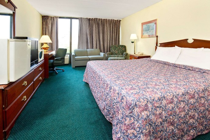 Imagen de la habitación del Hotel Days Inn By Wyndham Sharonville. Foto 6