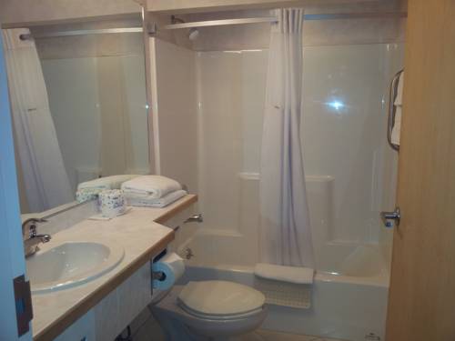 Imagen de la habitación del Hotel Days Inn By Wyndham Shelburne/burlington. Foto 7