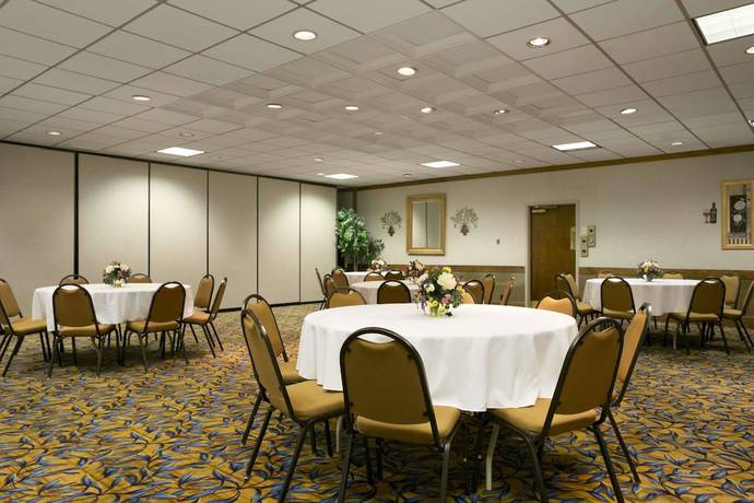 Imagen de los interiores del Hotel Days Inn By Wyndham Sidney Oh. Foto 13