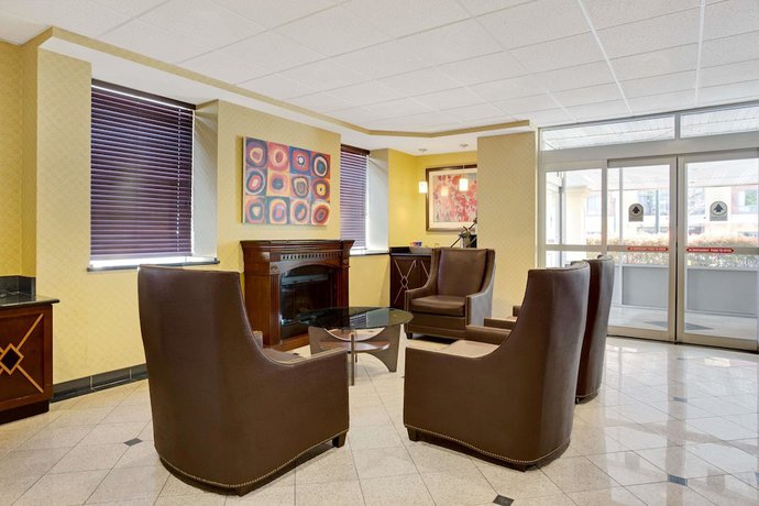 Imagen de los interiores del Hotel Days Inn By Wyndham Silver Spring. Foto 18