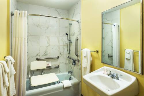 Imagen de la habitación del Hotel Days Inn By Wyndham South Hill. Foto 3