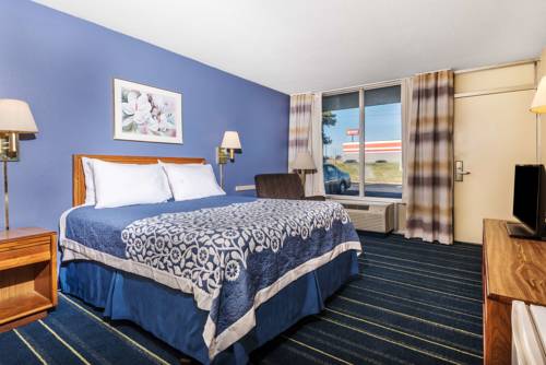 Imagen de la habitación del Hotel Days Inn By Wyndham South Hill. Foto 5