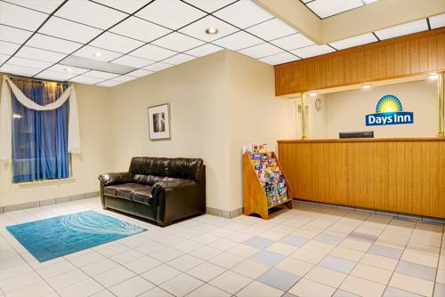Imagen de los interiores del Hotel Days Inn By Wyndham Southington. Foto 16