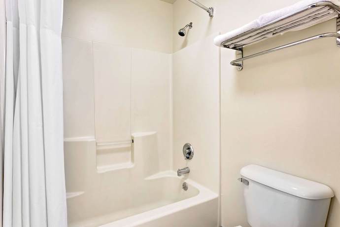 Imagen de la habitación del Hotel Days Inn By Wyndham Spartanburg. Foto 11
