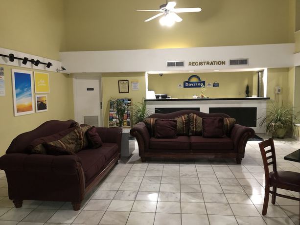 Imagen de los interiores del Hotel Days Inn By Wyndham Spartanburg Waccamaw. Foto 19