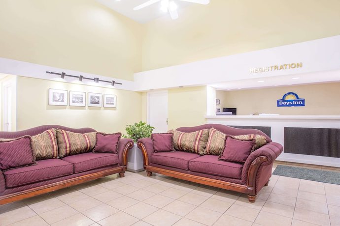 Imagen de los interiores del Hotel Days Inn By Wyndham Spartanburg Waccamaw. Foto 20