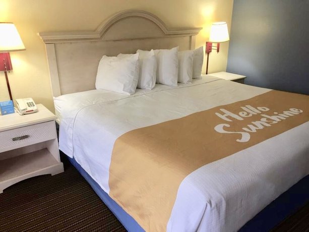Imagen de la habitación del Hotel Days Inn By Wyndham Spartanburg Waccamaw. Foto 15