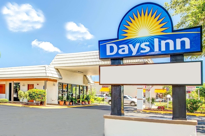 Imagen general del Hotel Days Inn By Wyndham St. Petersburg Central. Foto 3