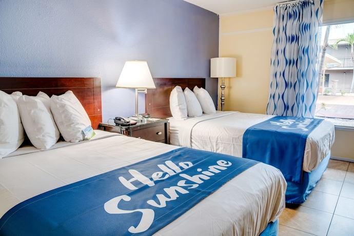 Imagen de la habitación del Hotel Days Inn By Wyndham St. Petersburg Tampa Bay Area. Foto 6