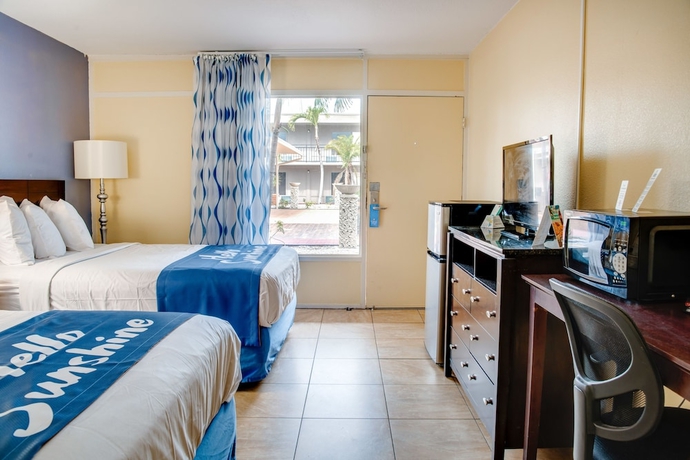 Imagen de la habitación del Hotel Days Inn By Wyndham St. Petersburg Tampa Bay Area. Foto 7