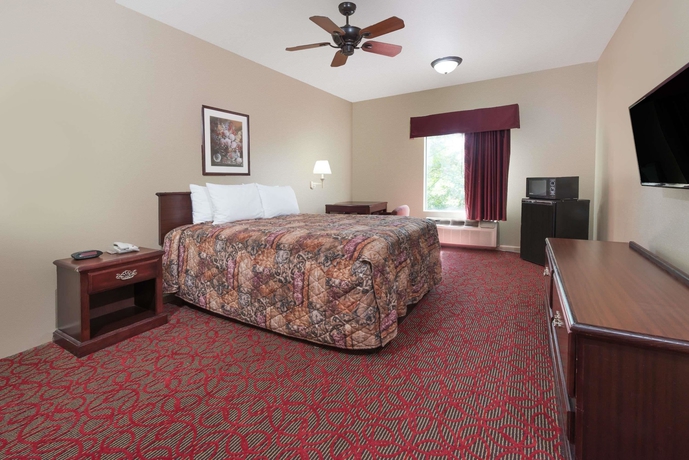 Imagen de la habitación del Hotel Days Inn By Wyndham St Peters/st Charles. Foto 12