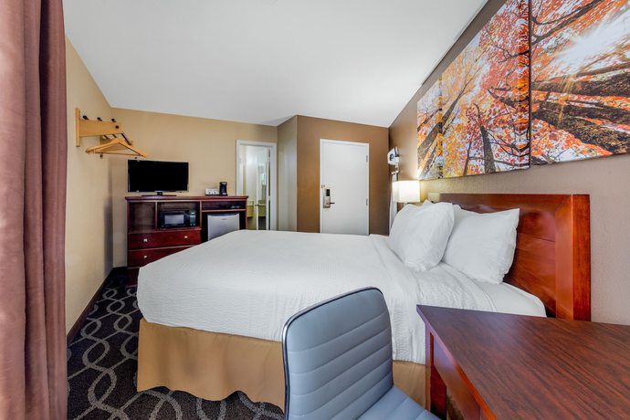Imagen de la habitación del Hotel Days Inn By Wyndham St. Robert Waynesville/ft. Leonard Wood. Foto 9