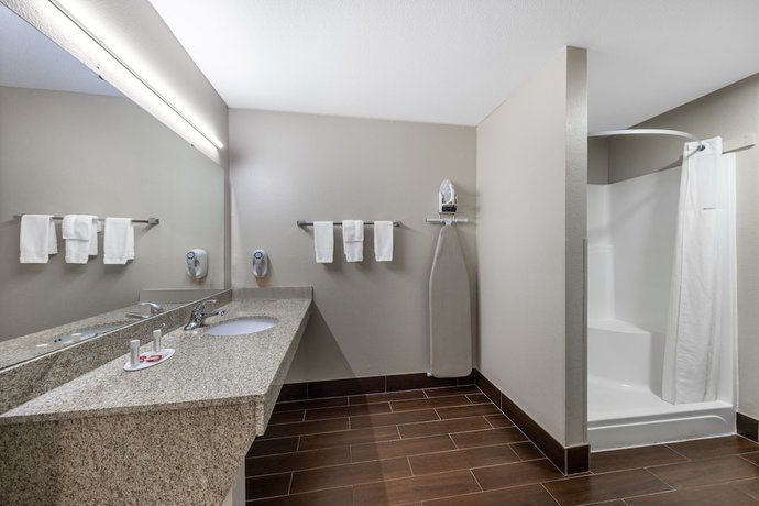 Imagen de la habitación del Hotel Days Inn By Wyndham St. Robert Waynesville/ft. Leonard Wood. Foto 17