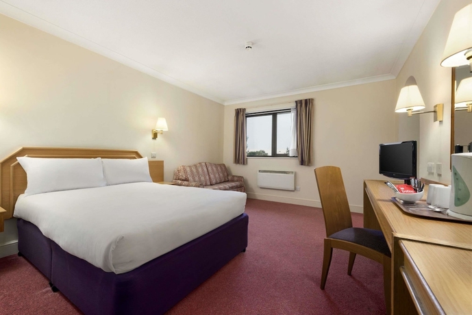 Imagen de la habitación del Hotel Days Inn By Wyndham Stafford. Foto 11