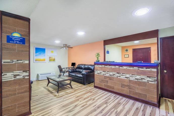 Imagen de los interiores del Hotel Days Inn By Wyndham Statesville. Foto 14