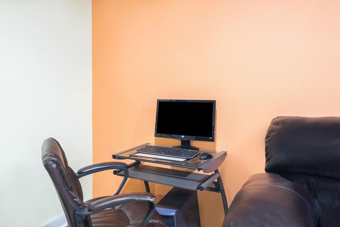 Imagen de los interiores del Hotel Days Inn By Wyndham Statesville. Foto 16