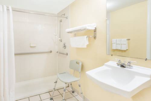 Imagen de la habitación del Hotel Days Inn By Wyndham Staunton. Foto 5