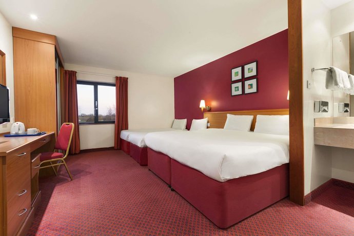 Imagen de la habitación del Hotel Days Inn By Wyndham Stevenage North. Foto 9