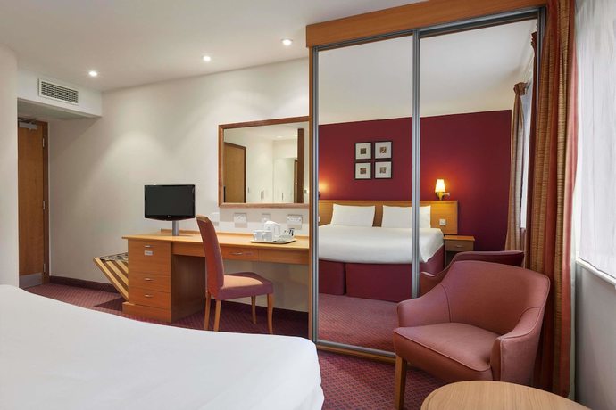 Imagen de la habitación del Hotel Days Inn By Wyndham Stevenage North. Foto 10