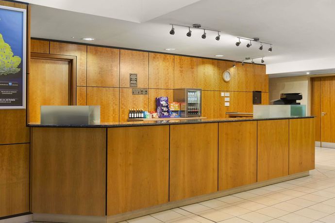 Imagen de los interiores del Hotel Days Inn By Wyndham Stevenage North. Foto 17