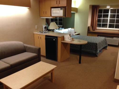 Imagen de la habitación del Hotel Days Inn By Wyndham Sturbridge. Foto 7