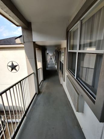 Imagen general del Hotel Days Inn By Wyndham Suites Fredericksburg. Foto 3