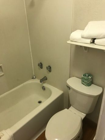 Imagen de la habitación del Hotel Days Inn By Wyndham Sulphur West. Foto 12