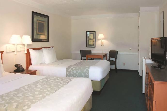 Imagen de la habitación del Hotel Days Inn By Wyndham Sulphur West. Foto 14