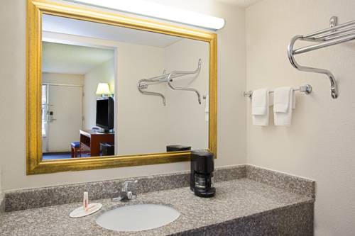 Imagen de la habitación del Hotel Days Inn By Wyndham Tallahassee-government Center. Foto 9