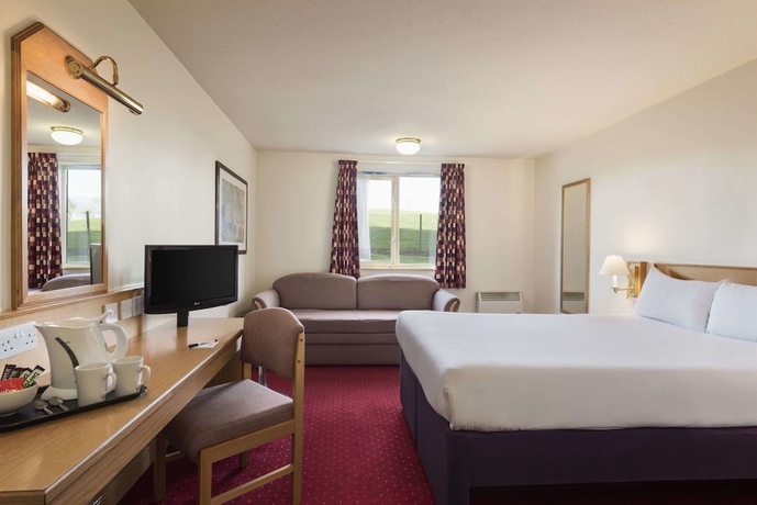 Imagen de la habitación del Hotel Days Inn By Wyndham Tewkesbury Strensham. Foto 6