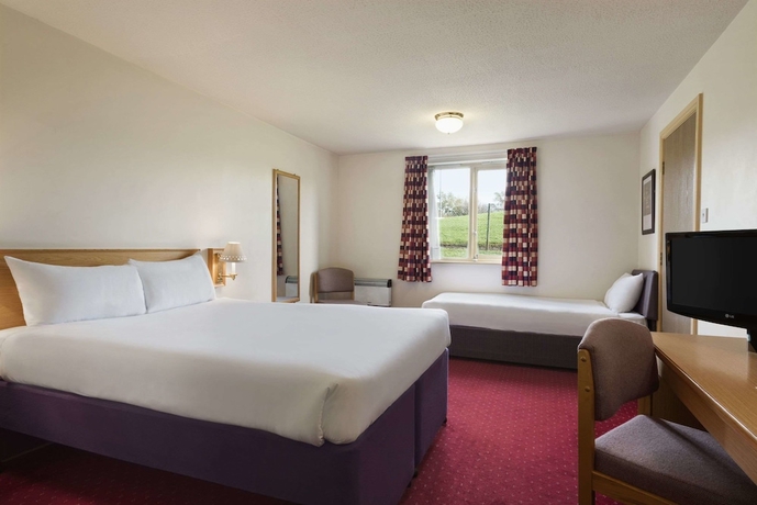 Imagen de la habitación del Hotel Days Inn By Wyndham Tewkesbury Strensham. Foto 9