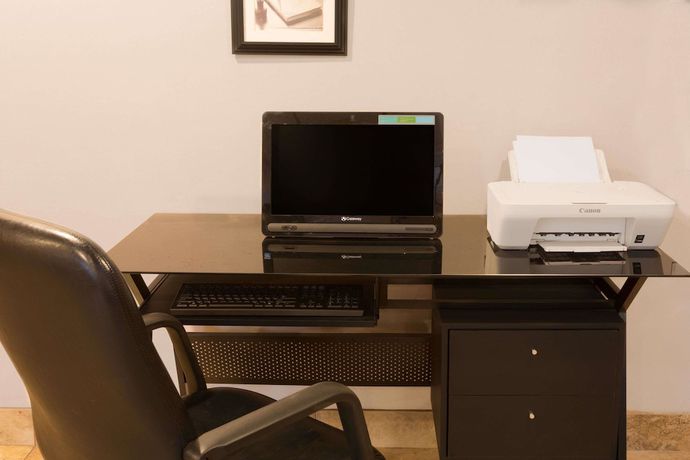 Imagen de los interiores del Hotel Days Inn By Wyndham Tiffin. Foto 14