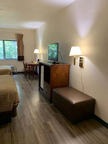 Imagen de la habitación del Hotel Days Inn By Wyndham Topeka. Foto 6
