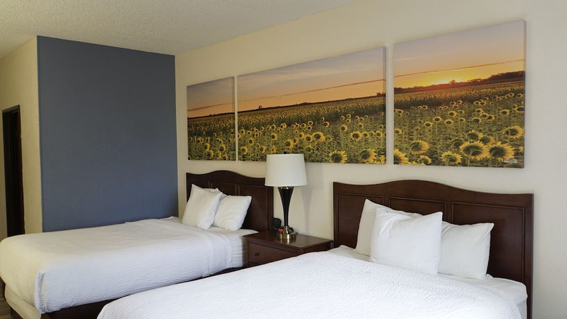 Imagen de la habitación del Hotel Days Inn By Wyndham Topeka. Foto 12