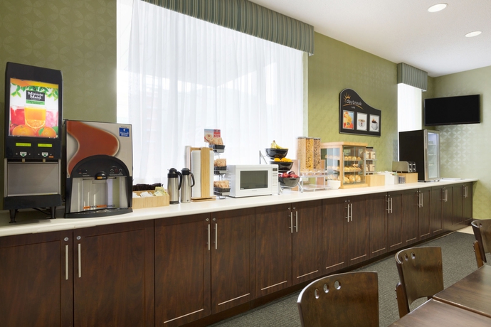 Imagen del bar/restaurante del Hotel Days Inn By Wyndham Toronto East Beaches. Foto 4