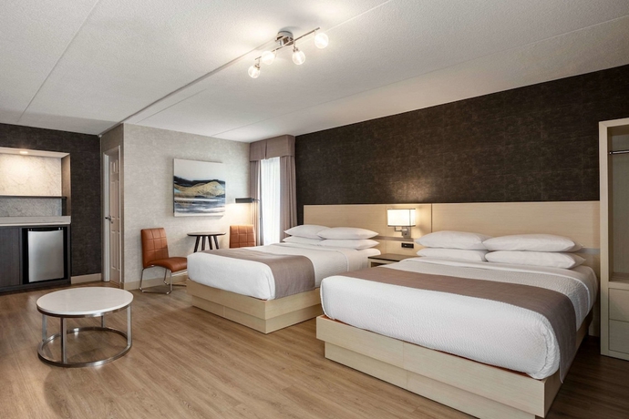 Imagen de la habitación del Hotel Days Inn By Wyndham Toronto West Mississauga. Foto 2