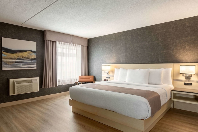 Imagen de la habitación del Hotel Days Inn By Wyndham Toronto West Mississauga. Foto 7