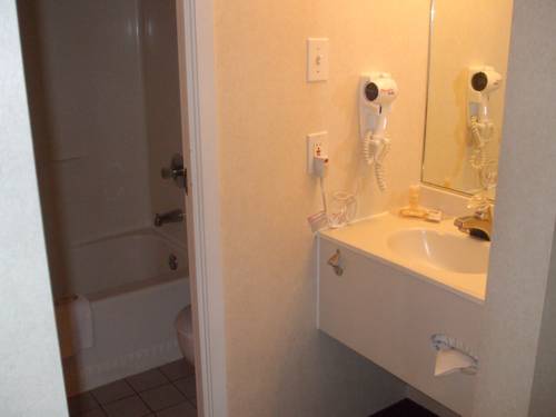 Imagen de la habitación del Hotel Days Inn By Wyndham Trois-rivieres. Foto 10