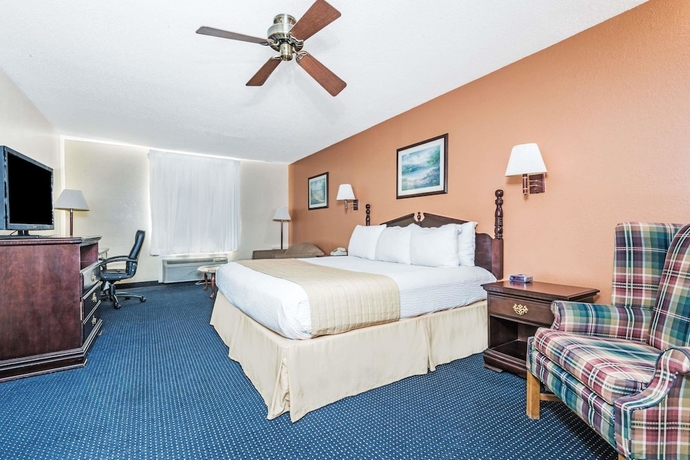 Imagen de la habitación del Hotel Days Inn By Wyndham Troy. Foto 10