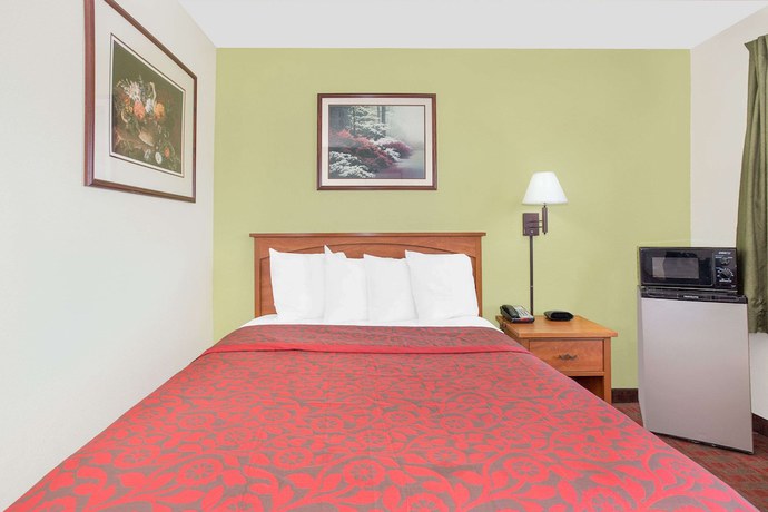 Imagen de la habitación del Hotel Days Inn By Wyndham Turlock. Foto 7