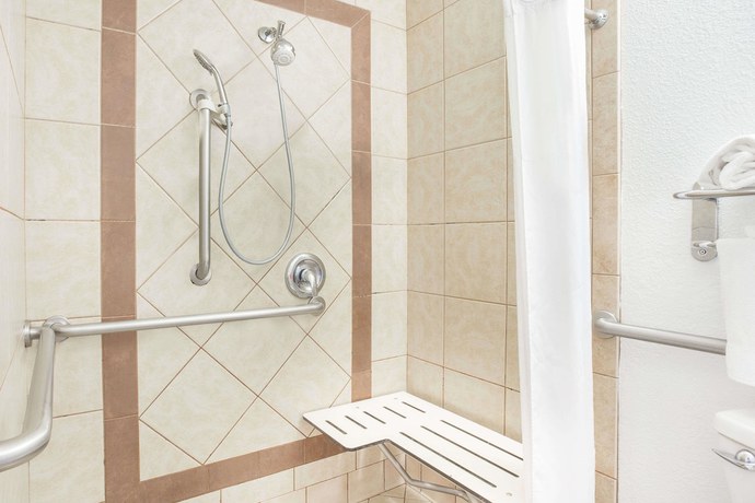 Imagen de la habitación del Hotel Days Inn By Wyndham Turlock. Foto 15