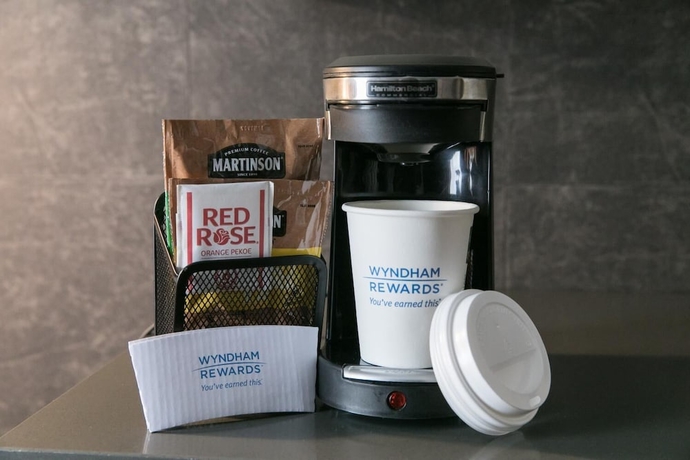 Imagen de la habitación del Hotel Days Inn By Wyndham Vancouver Airport. Foto 14