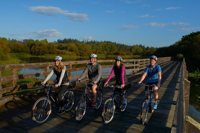 Imagen general del Hotel Days Inn By Wyndham Victoria Uptown. Foto 2