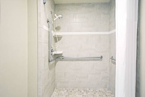 Imagen de la habitación del Hotel Days Inn By Wyndham Virginia Beach At The Beach. Foto 5