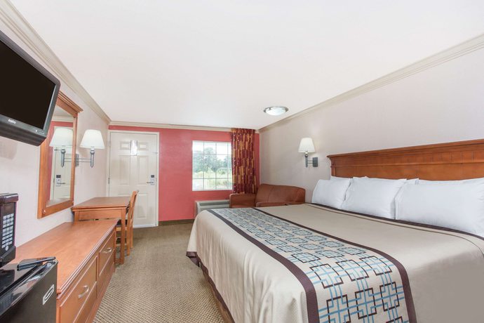 Imagen de la habitación del Hotel Days Inn By Wyndham Virginia Beach Town Center. Foto 6