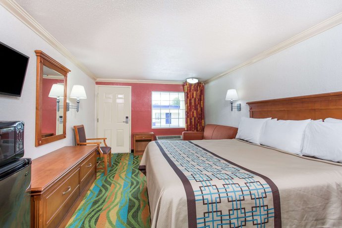 Imagen de la habitación del Hotel Days Inn By Wyndham Virginia Beach Town Center. Foto 7