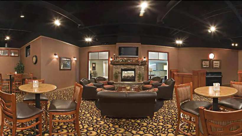 Imagen del bar/restaurante del Hotel Days Inn By Wyndham Warren. Foto 5