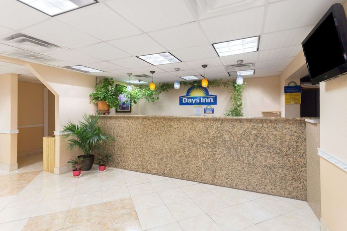 Imagen de los interiores del Hotel Days Inn By Wyndham Waycross. Foto 17
