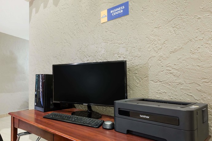 Imagen de los interiores del Hotel Days Inn By Wyndham West Des Moines. Foto 18