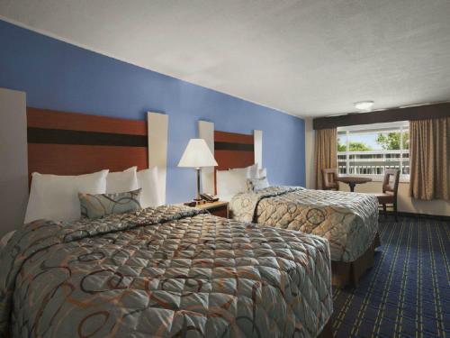 Imagen de la habitación del Hotel Days Inn By Wyndham West Yarmouth/hyannis Cape Cod. Foto 10
